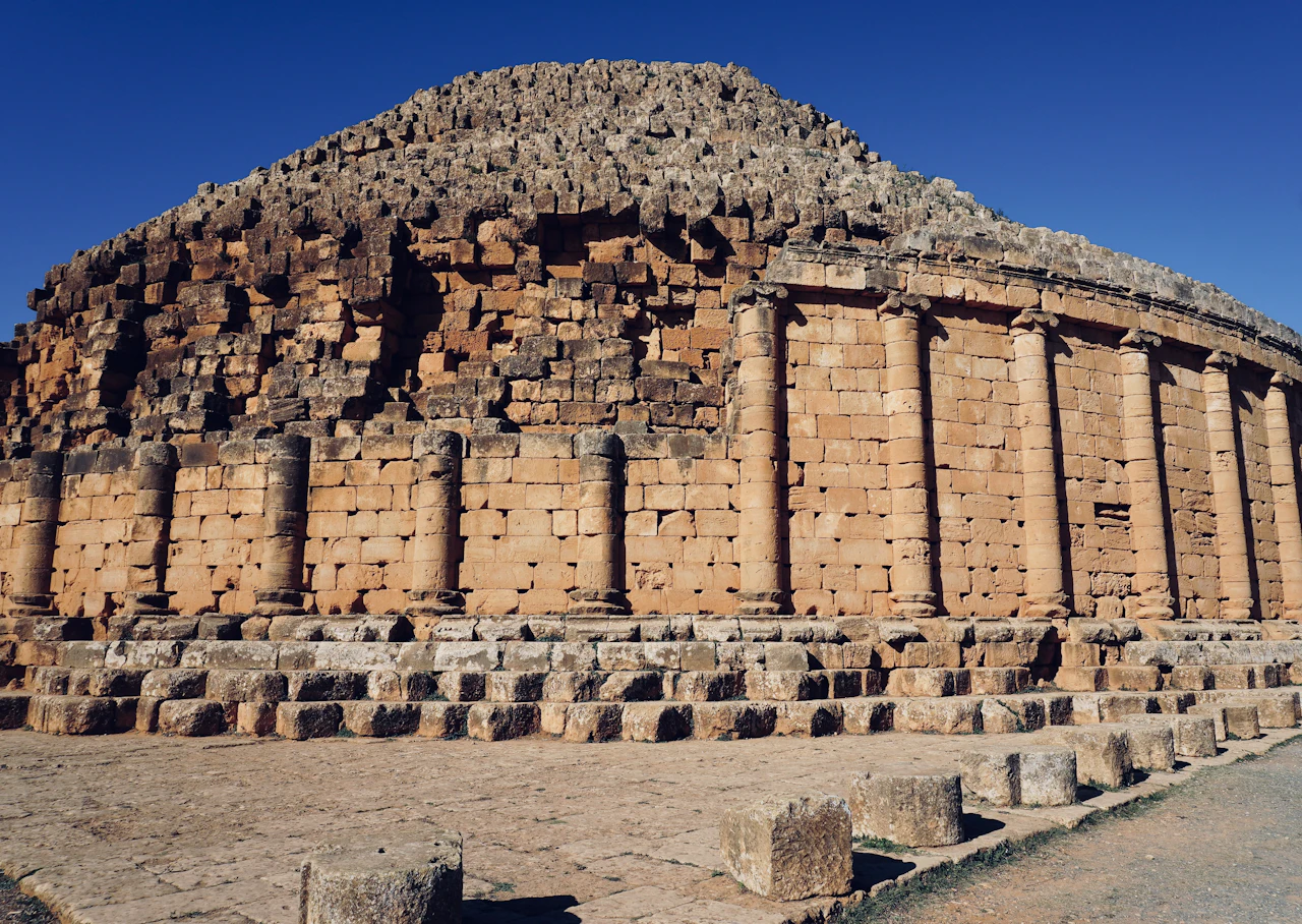 Tipasa, Cezayir şehrinden günlük meydan okuma fotoğrafı