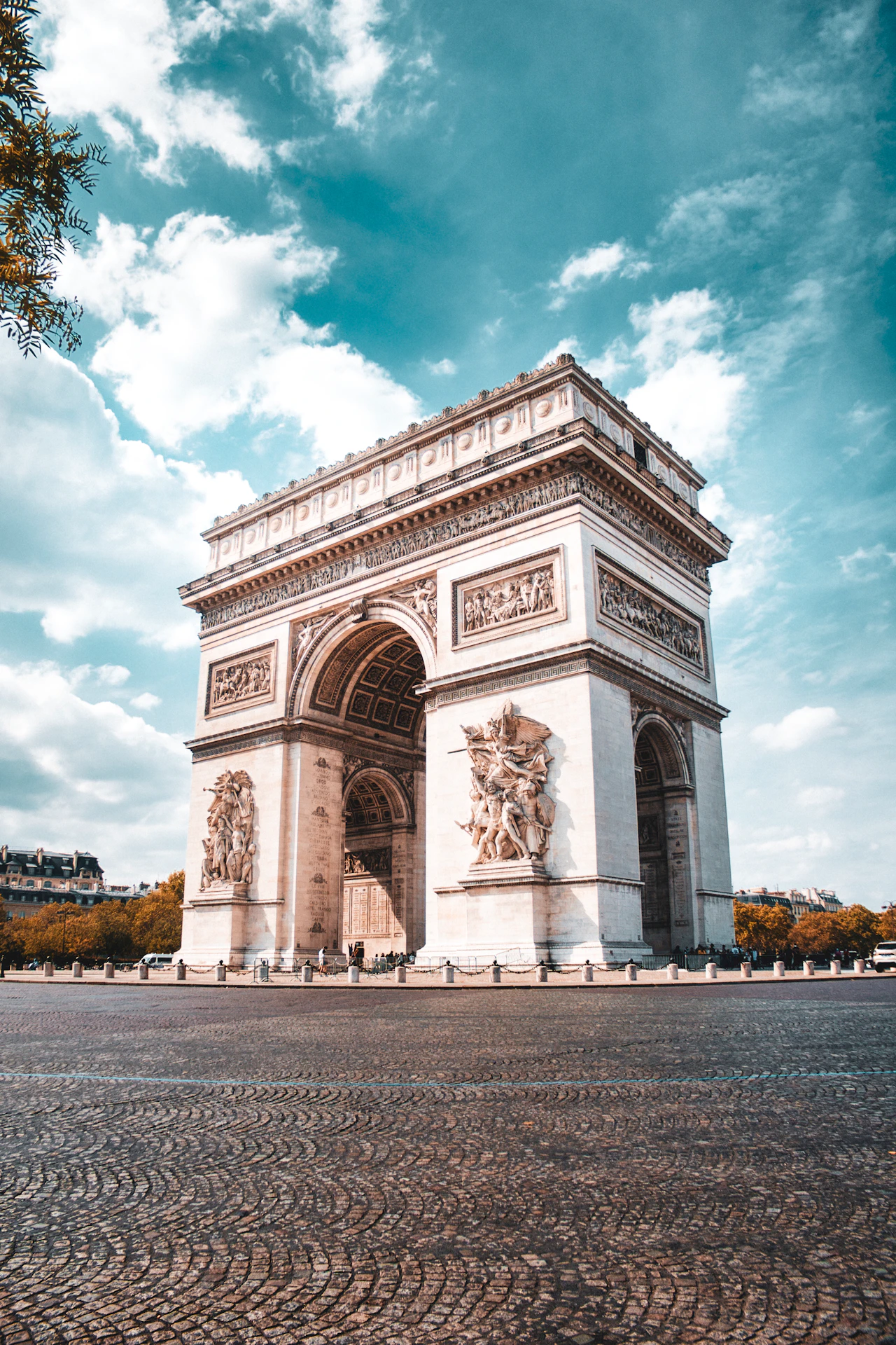 Paris，法国